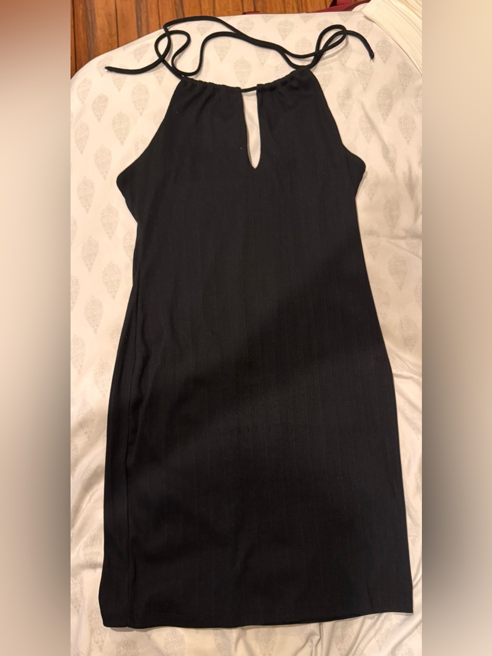 Black Sleeveless Keyhole Women's Top